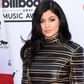 Kylie Jenner goes solo for Billboard Music Awards 2015