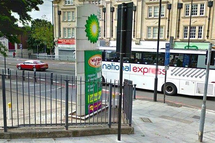 Afghans enjoy life as fighting draws near