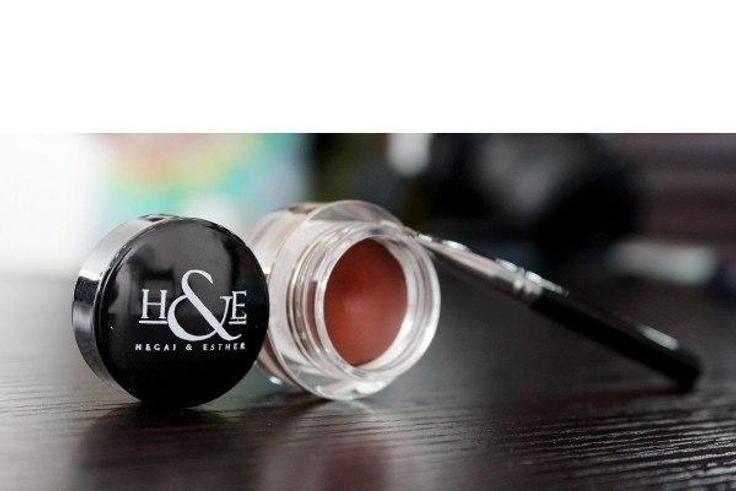 Hegai & Esther brow definer