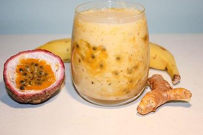 ___3840221___https:______static.pulse.com.gh___webservice___escenic___binary___3840221___2015___6___8___12___Tropical-Turmeric-Smoothie-420