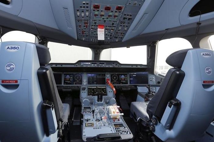 A general view shows the cockpit an Airbus A350 under construction at the final assembly line at the Airbus headquarters in Toulouse, December 4, 2014.  REUTERS/Regis Duvignau