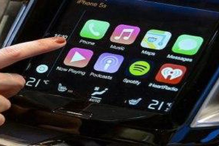 Dashboards that act like smart phones raise safety issues