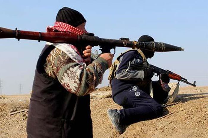 U.S. coalition air strikes hit Islamic State near supply route