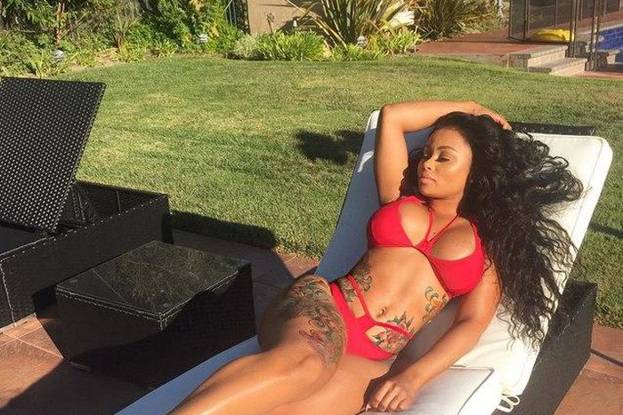 Hip Hop model, Blac Chyna, shares steaming hot bikini bod