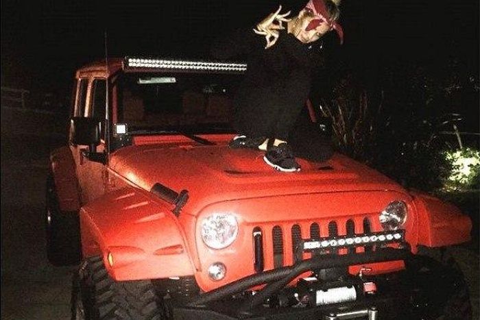 Khloe Kardashian and rapper, The Game go a long time back and she was spotted having fun on his newly acquired SUV