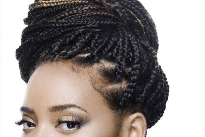 Angela Simmons rocks box braids