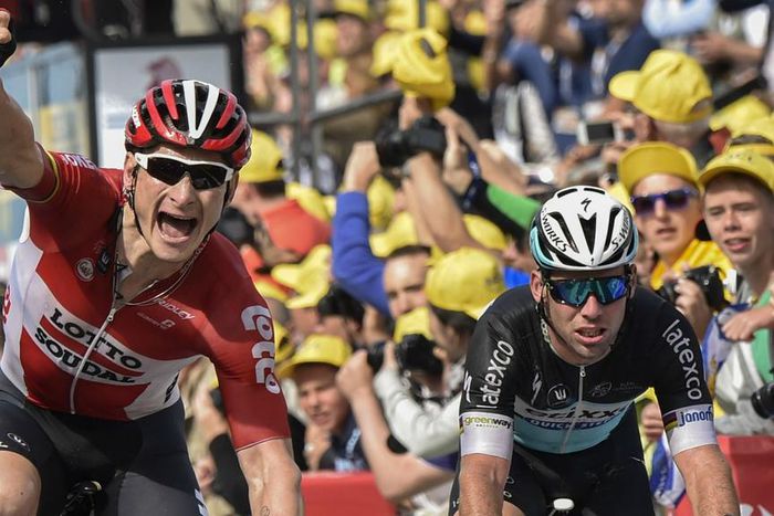 Mark Cavendish blames team-mate for sprint defeat, cops criticism himself