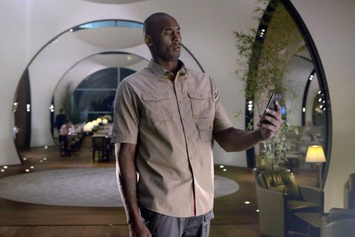 Basketball star, Kobe Bryant in the Turkish Airlines ad.