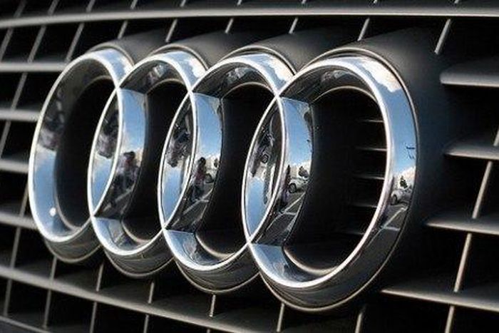 Audi grill logo