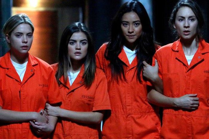  Spencer (Troian Bellisario), Hanna (Ashley Benson), Aria (Lucy Hale) and Emily (Shay Mitchell)