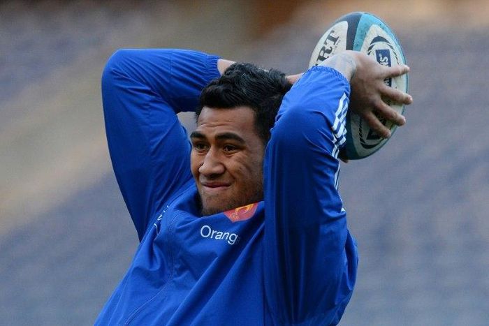 France's Sebastien Vahaamahina with the ball during a 2014 training session in Edinburgh