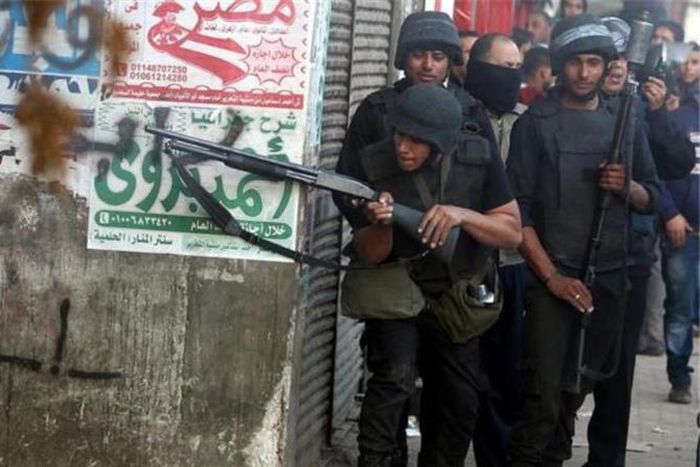 Egypt arrests Brotherhood members