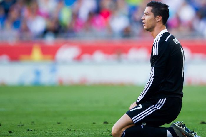 ___3953734___https:______static.pulse.com.gh___webservice___escenic___binary___3953734___2015___7___9___11___cristianoronaldo-cropped_ugsvg7nqaw1d1vhctjq3wllqw_2