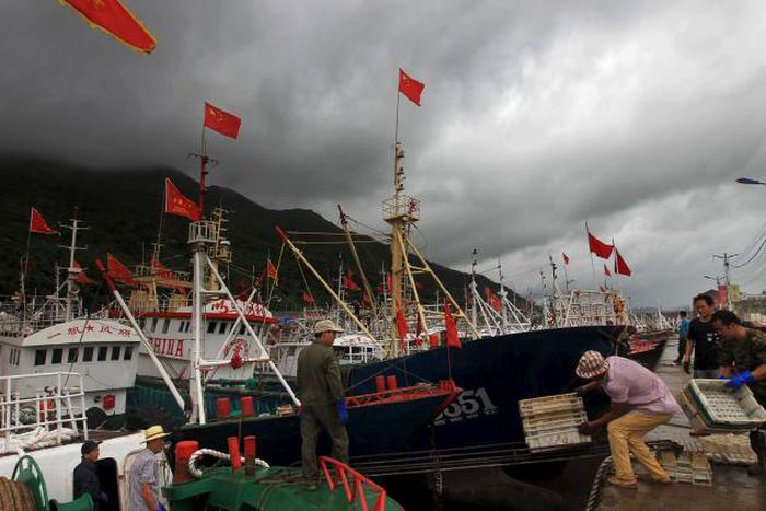 Taiwan evacuates hundreds as Typhoon Soudelor churns towards island