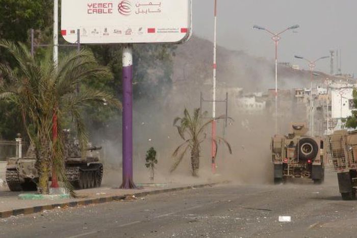 Houthi bombardment in Aden kills 43