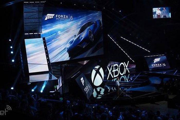Forza 6 launch at the Microsoft E3 conference featuring the Ford GT.