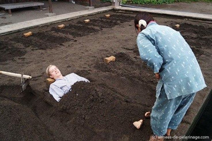 Sand bathing in Japan