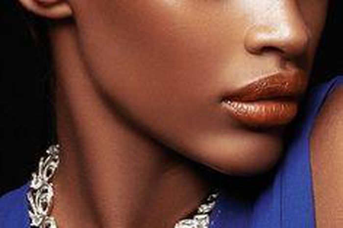 A bronzed/glowing makeup look