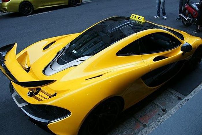 The McLaren P1 "taxi"