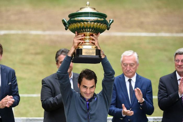 Roger Federer not focused on fight for top spot in world rankings