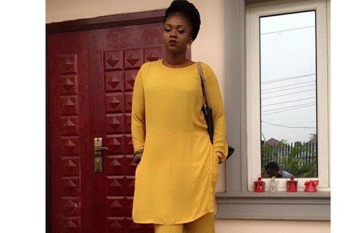 Waje's matching tunic set is chic