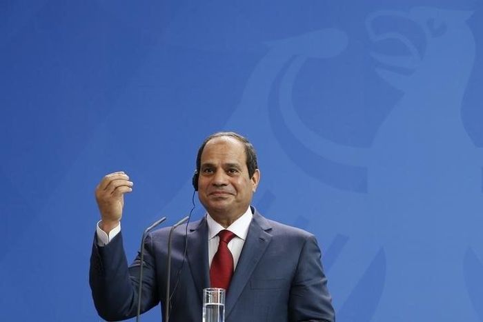 Egypt's President Abdel Fattah al-Sisi addresses a joint news conference with German Chancellor Angela Merkel following talks at the Chancellery in Berlin, Germany June 3, 2015. REUTERS/Fabrizio Bensch