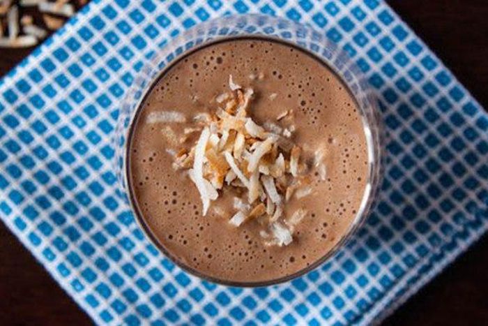 Almond joy smoothie