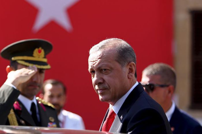 Turkey's Erdogan says open to improved bid from China in missile defence tender