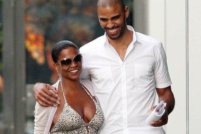 Nia Long and Ime Udoka taking a stroll