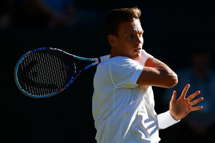 Tomas Berdych edges Jeremy Chardy in close encounter
