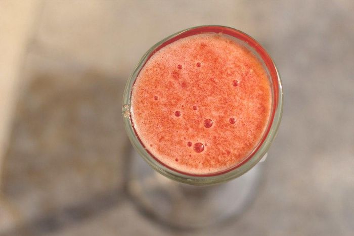 ___4020685___https:______static.pulse.com.gh___webservice___escenic___binary___4020685___2015___7___28___17___Carrot-bell-pepper-tomato-smoothie-1024x682