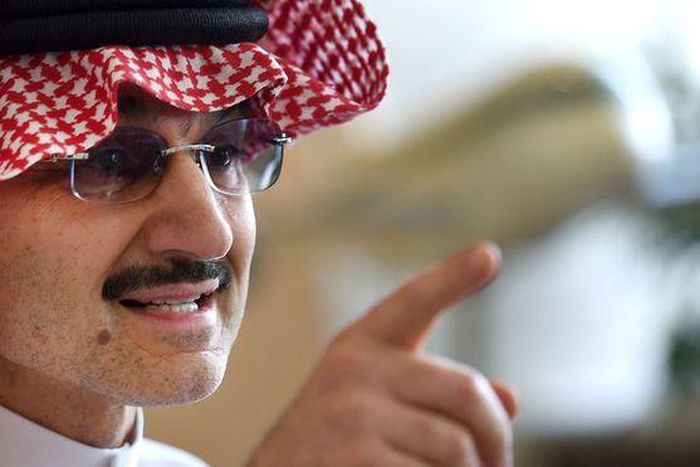 Prince Alwaleed says to give $32 bln to charity in coming years