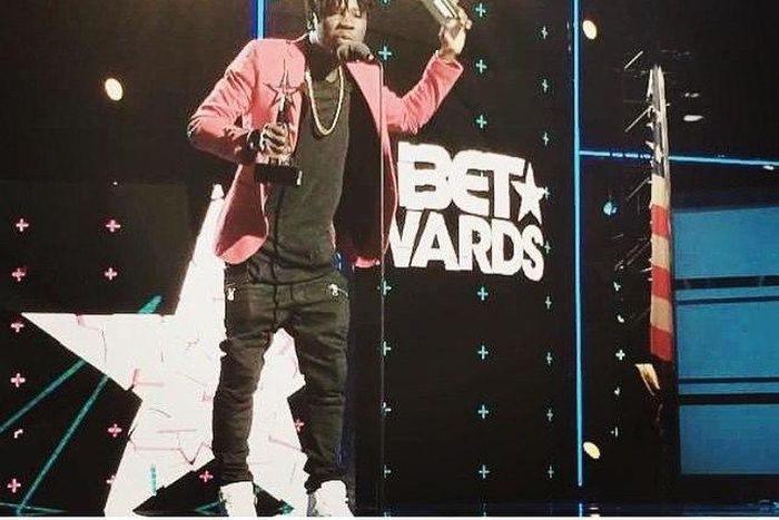 Stonebwoy won the 2015 BET award for Best International Act - Africa. He has no complaints.