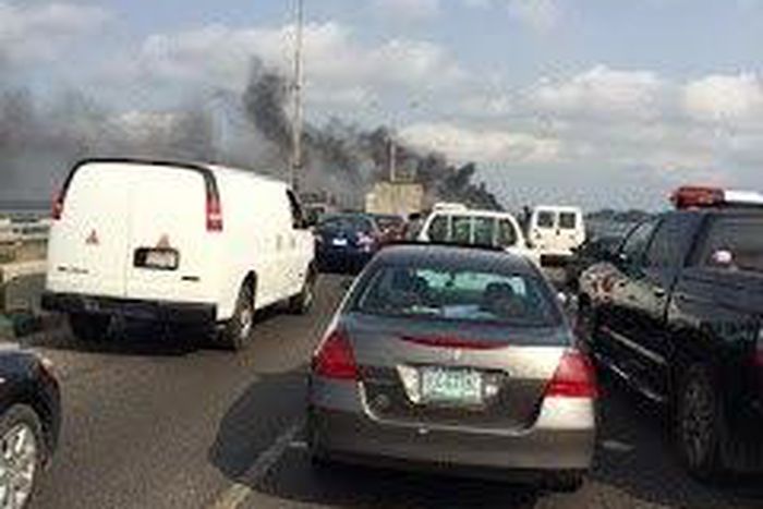 Bus burns on Third Mainland Bridge