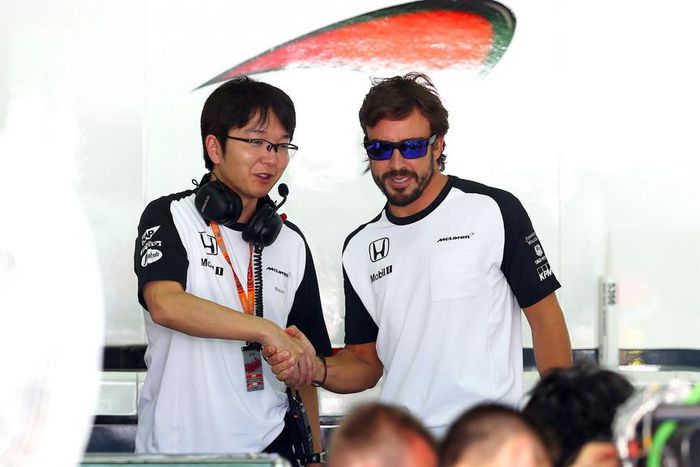 ___3603162___https:______static.pulse.com.gh___webservice___escenic___binary___3603162___2015___3___26___17___fernandoalonso-cropped_1xt1ddqokz0261jj5wa7s01ore