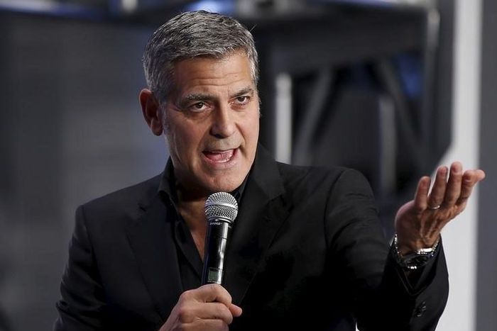 Cast member George Clooney speaks to fans during the Japan premiere of the movie "Tomorrowland" in Tokyo May 25, 2015. REUTERS/Toru Hanai