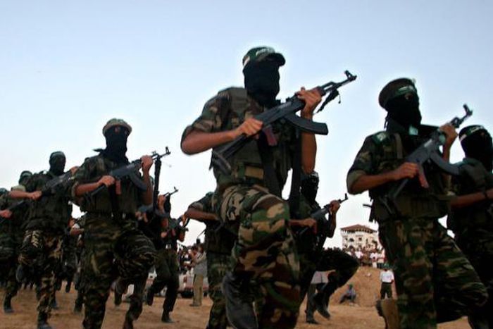 Palestinian forces arrest dozens of Hamas men in the West Bank