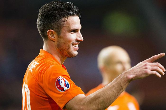 ___3851513___https:______static.pulse.com.gh___webservice___escenic___binary___3851513___2015___6___11___3___robinvanpersie-cropped_wx2933k1aaf017audl7g3rsy4_1