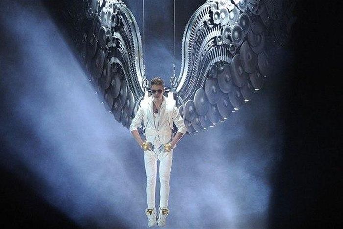 Justin Bieber to perform for the first time since 2013