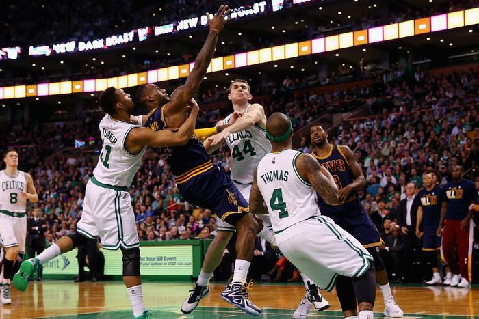 ___3693851___https:______static.pulse.com.gh___webservice___escenic___binary___3693851___2015___4___24___17___lebron-james-cropped_1wi2vqz6bruv01uqag3oucb925_1