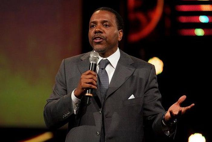 ___3692980___https:______static.pulse.com.gh___webservice___escenic___binary___3692980___2015___4___23___20___creflo-dollar3