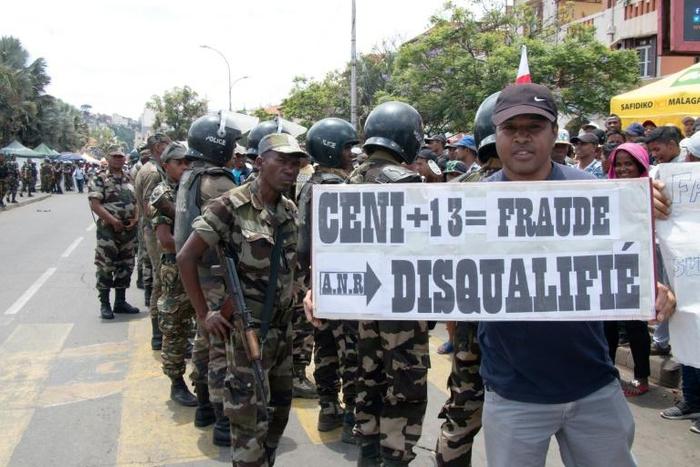 Last week riot police in the Indian Ocean island used tear gas to break up one of several protests by thousands of Ravalomanana supporters in the capital Antananarivo