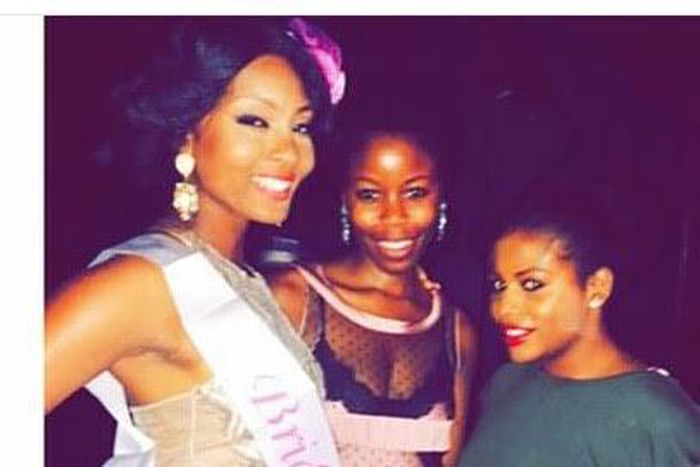 Osas Ighodaro and friends at her Bachelorette party