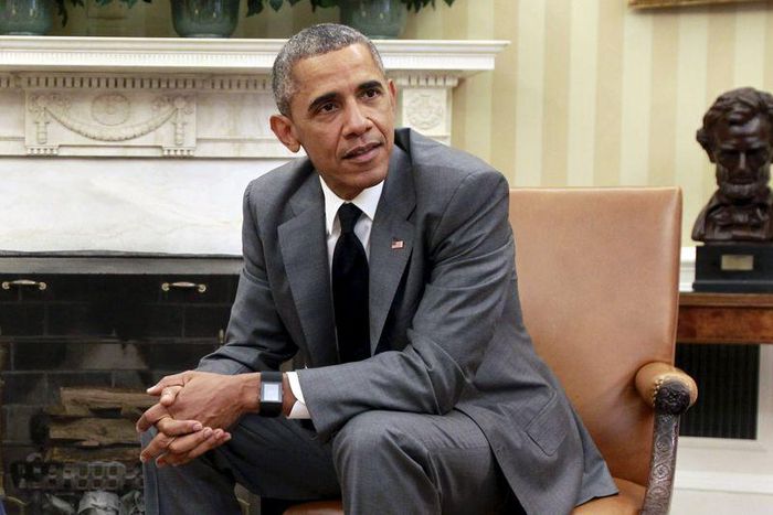 U.S. President Barack Obama talks to the media in the the Oval Office of the White House in Washington July 17, 2015. REUTERS/Yuri Gripas