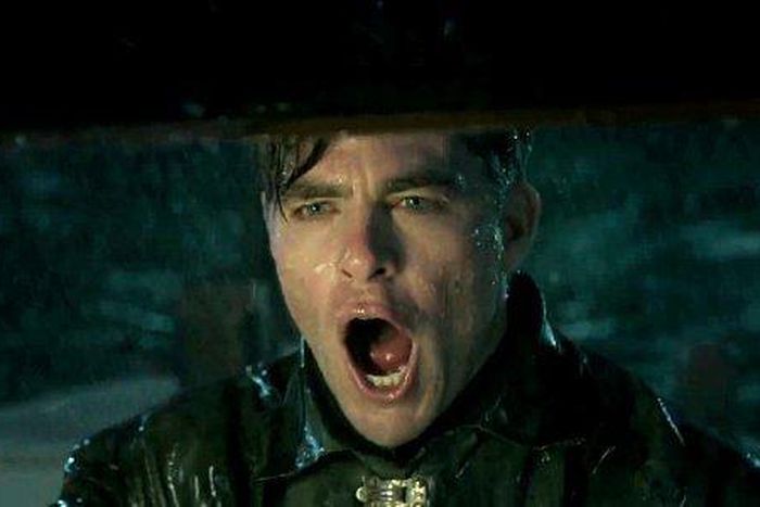 ___3956706___https:______static.pulse.com.gh___webservice___escenic___binary___3956706___2015___7___9___17___chris-pine-embarks-on-deadly-mission-in-the-finest-hours