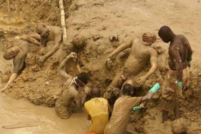 ___3694818___https:______static.pulse.com.gh___webservice___escenic___binary___3694818___2015___4___24___13___Dead-Miners-800x500_c