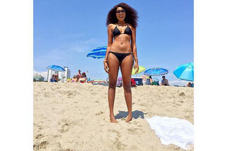 Yvonnne Nelson shows off flawless toned body in two piece