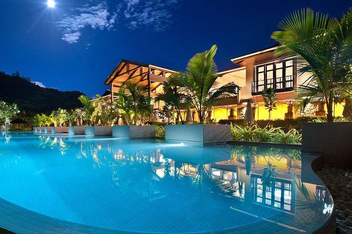 ___3944448___https:______static.pulse.com.gh___webservice___escenic___binary___3944448___2015___7___6___18___010365-20-pool-night