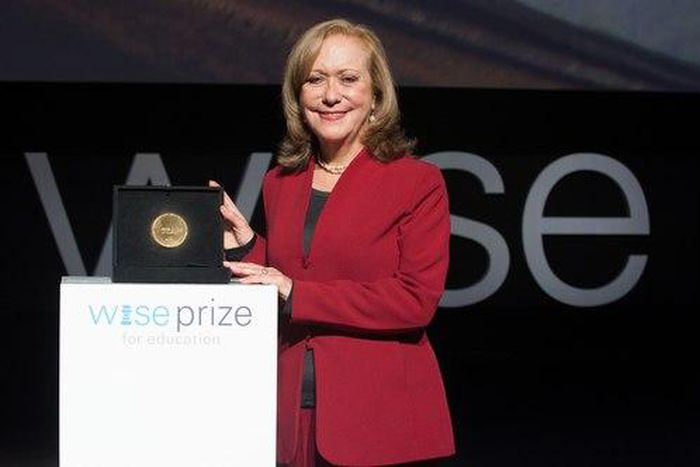 Vicky Colbert was awarded the 2013 WISE Prize for Education