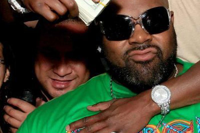 Suge Knight and Floyd Mayweather hang out together in Nevada in 2007
